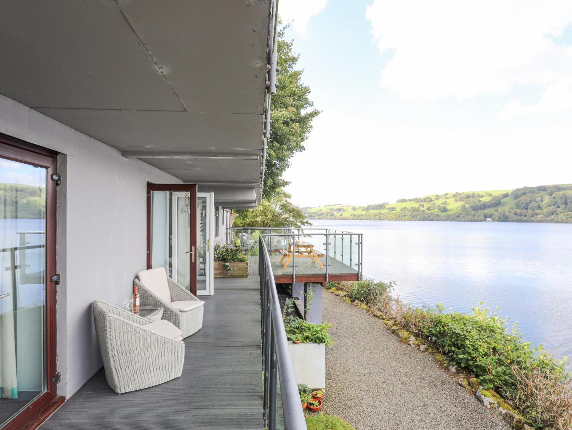 Tegid Lakeside - Bala Lake Exterior photo